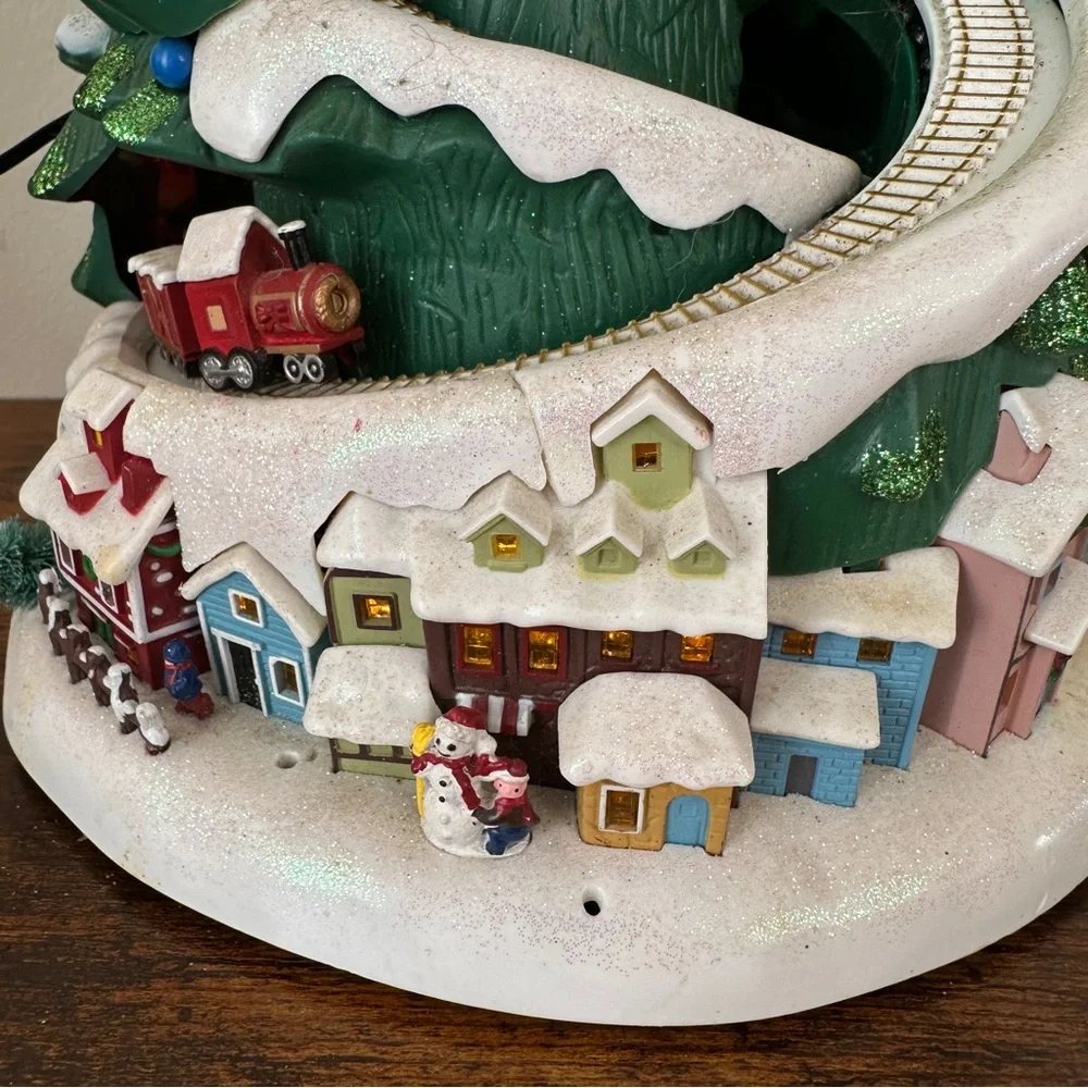 Vintage Avon 2007 Musical Christmas Tree with Moving Train & Village Scene - Picture 4 of 11